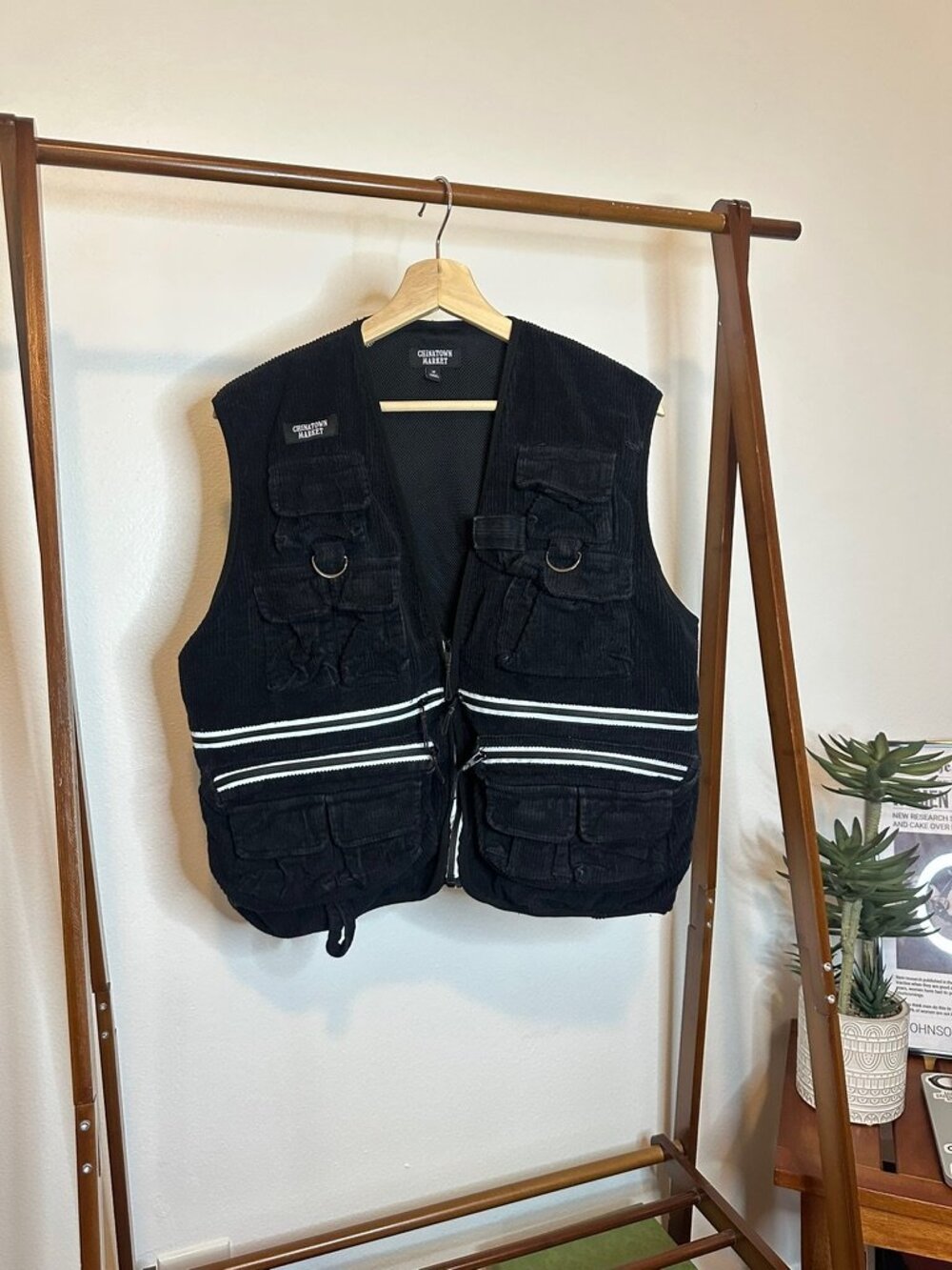 Chinatown Market 3m Corduroy Vest  Size Medium